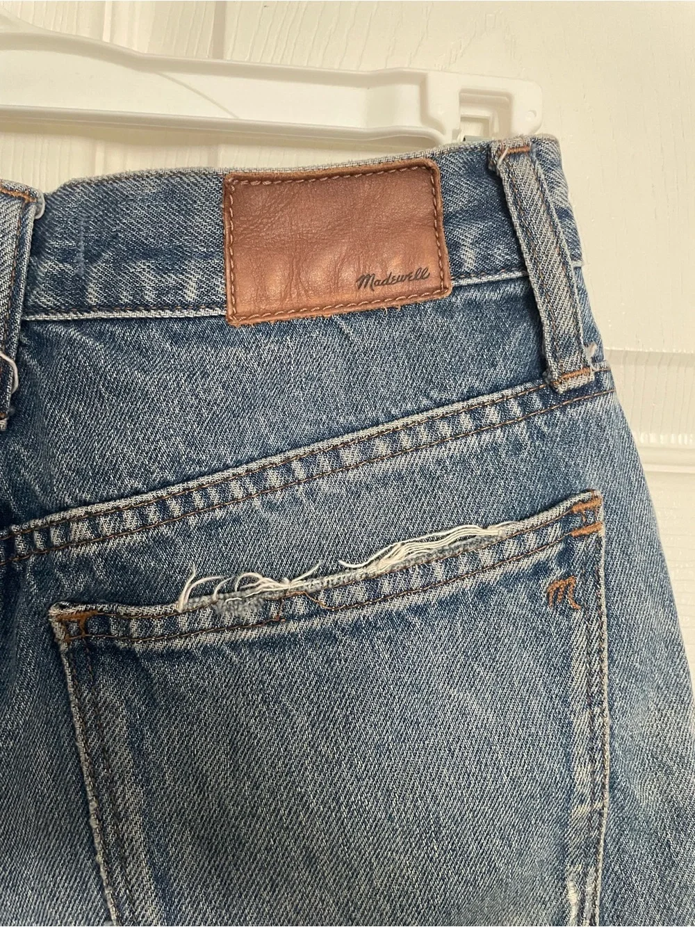 Madewell Women’s size 24 Classic Straight Jean Denim Cutoff Shorts - Blue